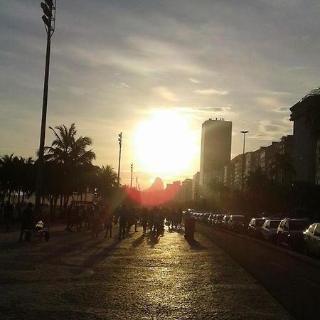 Copacabana Uma Quadra Da Praia 리오데자네이루 외부 사진